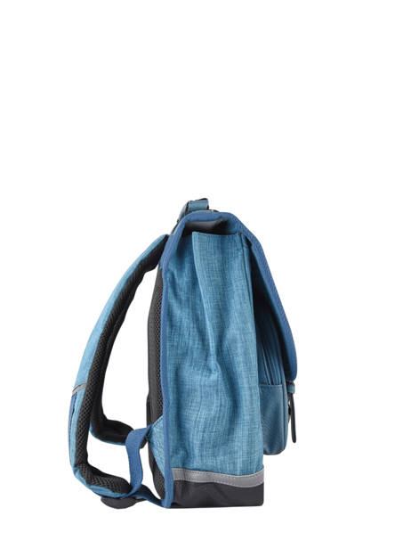 Boekentas 2 Compartimenten Cameleon Blauw vintage color Deze schooltas uit de Vintage collectie van het merk Caméléon heeft een breedte van 35 cm. Ideaal voor de kleuterklas en het eerste leerjaar. Dit model heeft een duidelijke vintage look, dankzij de twee voorvakjes en de riempjes met gesp. Deze boekentas beschikt over twee compartimenten, die schriftjes (24x32 cm) en andere kleine spulletjes kunnen bevatten. Onder de overslagflap bevindt zich ook een uniek opbergvak, met daarin een gratis liniaal! De twee vakjes met rits vooraan zijn ideaal om een snack of zakdoek in op te bergen. Dit model beschikt ook over een naamlabel, en kan makkelijk gesloten worden dankzij een dubbel kliksysteem. Voor optimaal comfort zijn de rugzijde en schouderbandjes extra gewatteerd. Dankzij enkele reflectoren kan uw kind zich ook veilig in het verkeer begeven. Vintage op z'n mooist! ander zicht 4